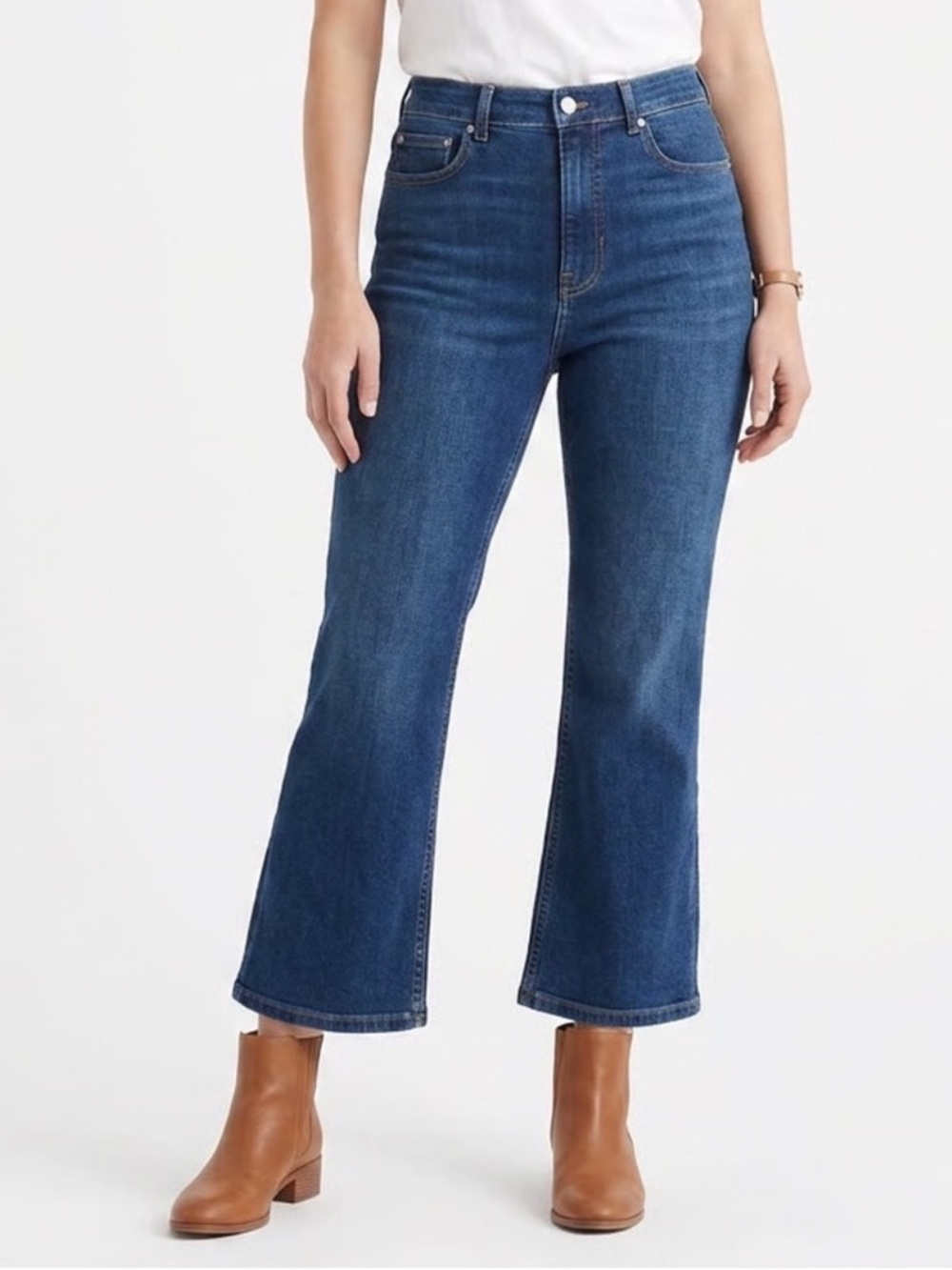 NWT SPANX Lycra fitsense kick flare denim in Bennett wash, size 4